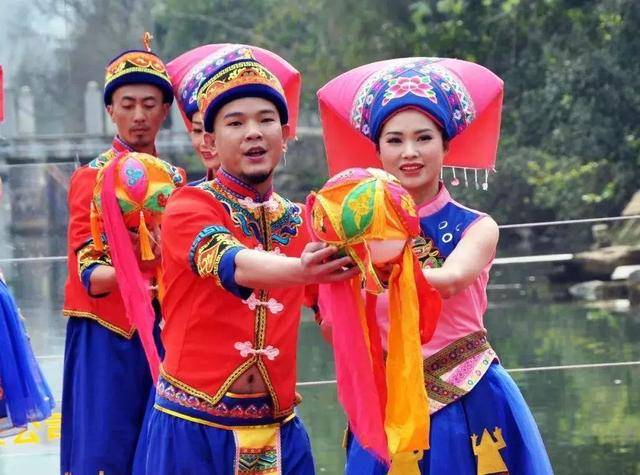 广西三月三去旅游?桂林漓江逍遥湖景区好玩又好看!