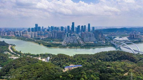 广西南宁市内的5a景区青秀山,藏着个东盟友谊园,这里比我想的大